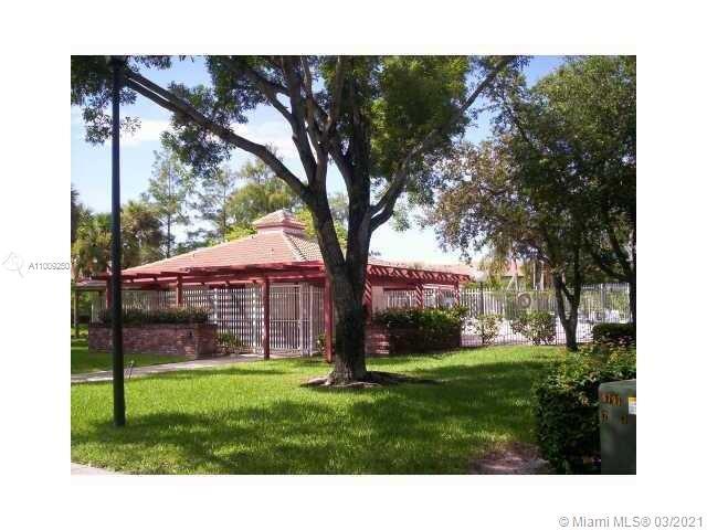 Foto del edificio - 9062 Vineyard Lake Dr