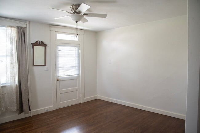 Building Photo - 1366 Lititz Rd