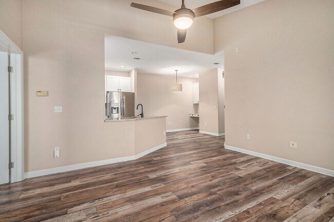 Foto del edificio - Updated 2 Bed 2 Bath Condo with One Car Garage in Littleton!