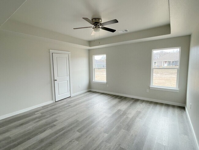 Building Photo - Cozy 3 bed, 2 bath close to Choctaw Casino