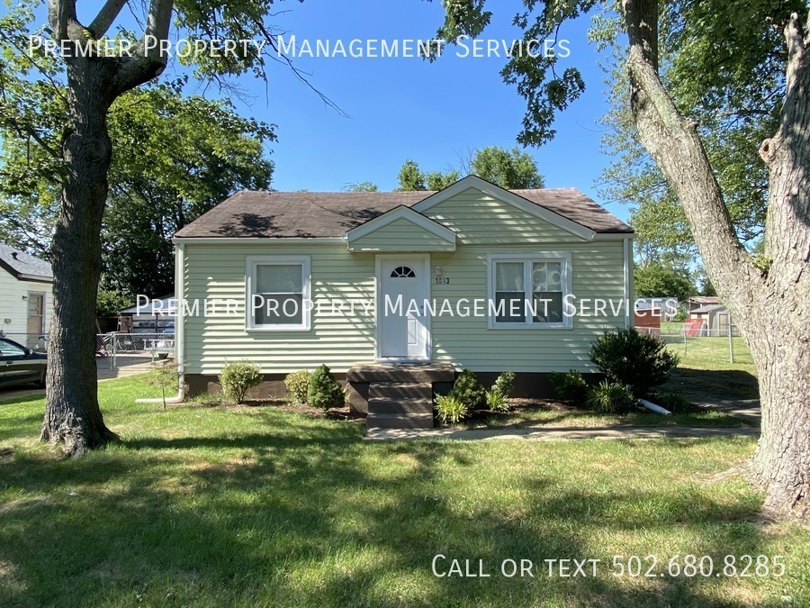 Foto principal - 3 bedroom home off of Outer Loop