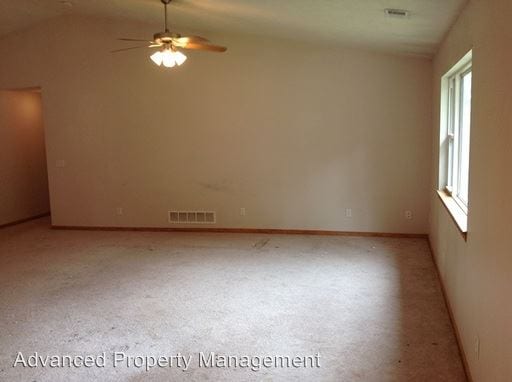 Building Photo - 117 Hackberry Ave