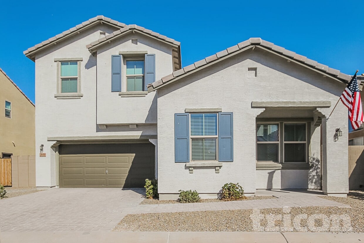 Foto principal - 2630 E Danbury Rd