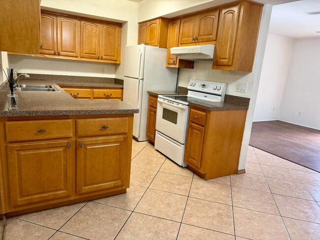 Building Photo - 4444 E Paradise Village Pkwy N