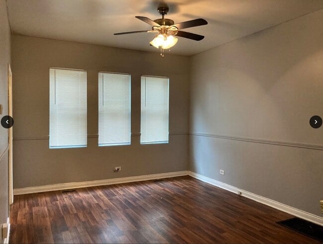 Foto del edificio - 9220 S Manistee Ave