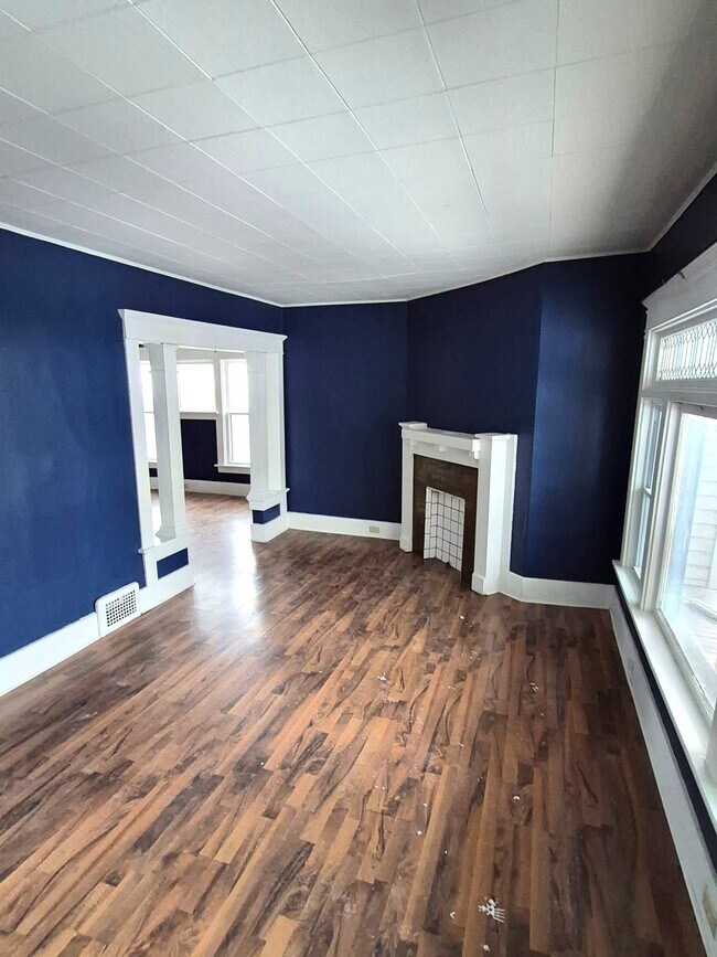 Foto del edificio - 519 E 9th St