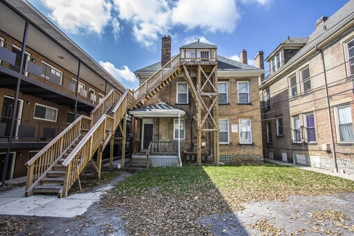 Building Photo - 1530 Neil Ave