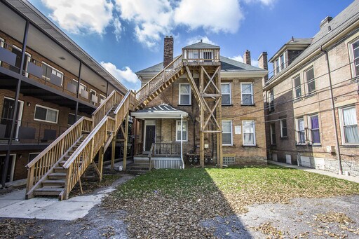 Foto del edificio - 1530 Neil Ave