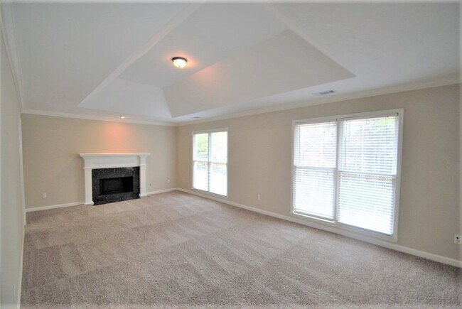 Building Photo - 2801 Autumn Lake Ln