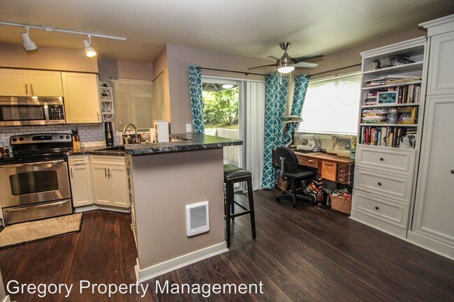 Building Photo - 1 br, 1 bath House - 3921 243rd PL SE J-104