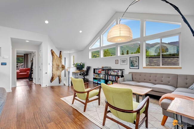 Building Photo - 8121 Marino Dr