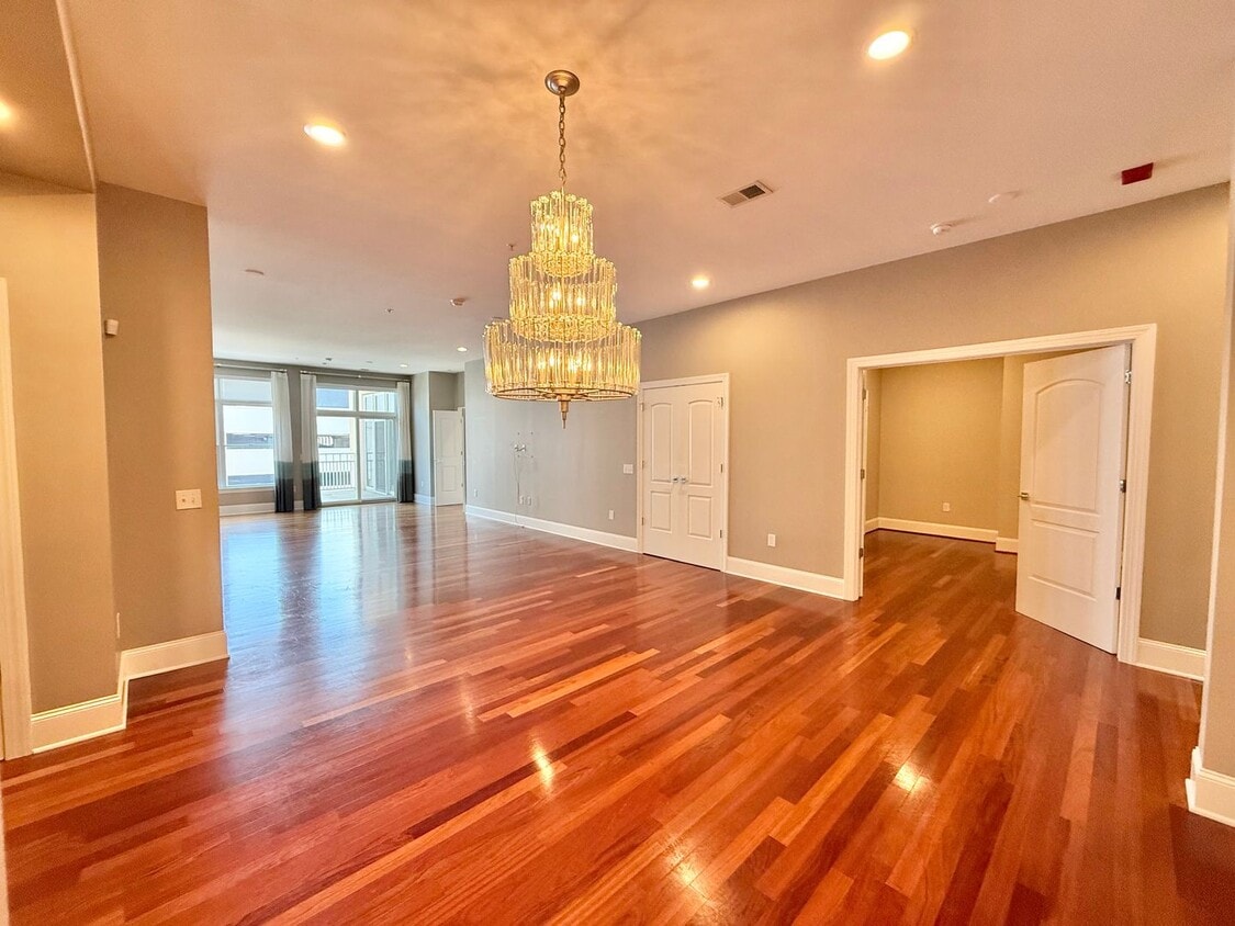 Primary Photo - Luxurious Downtown Raleigh Condo with High...