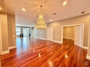 Building Photo - 317 W Morgan St