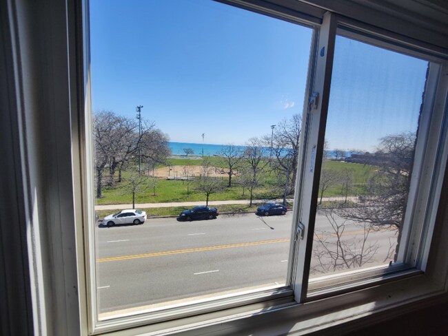 Foto del edificio - 7120 N Sheridan Rd