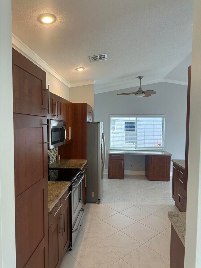 Foto del edificio - 5810 NW 37th Ave