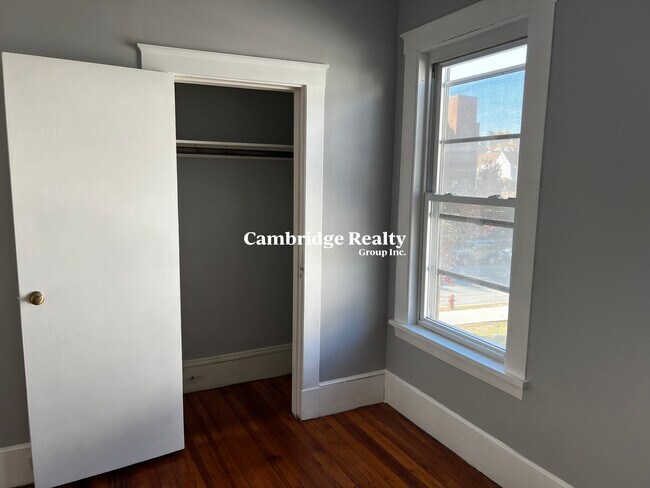 Building Photo - 187 Highland Ave