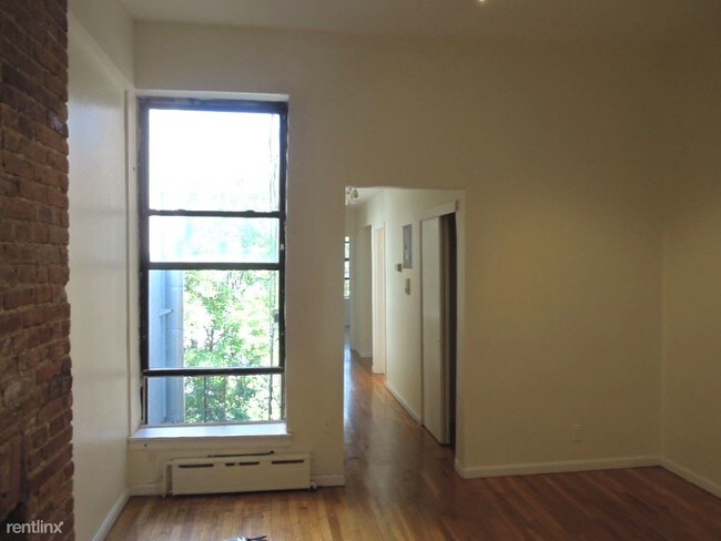 Foto del edificio - 2 br, 1 bath  - 687 Lincoln Pl Apt 3R
