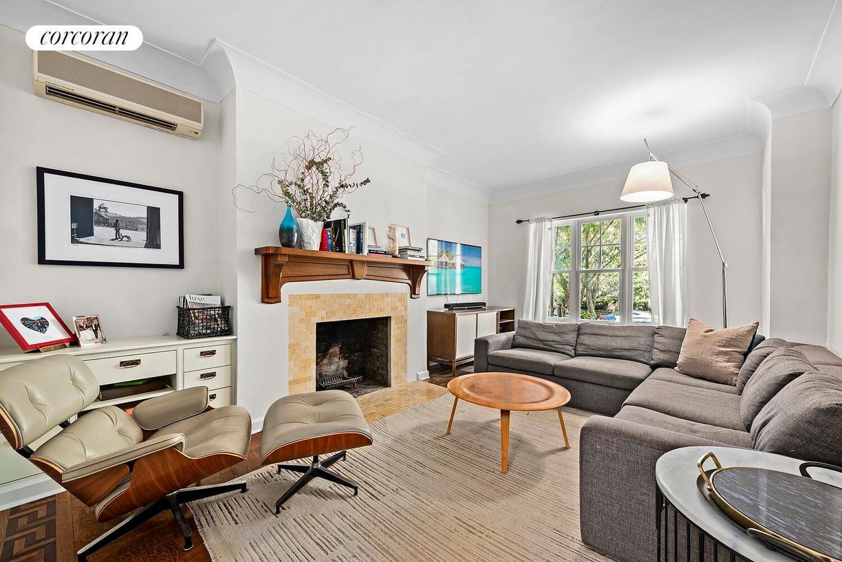 Foto principal - 592 3rd St