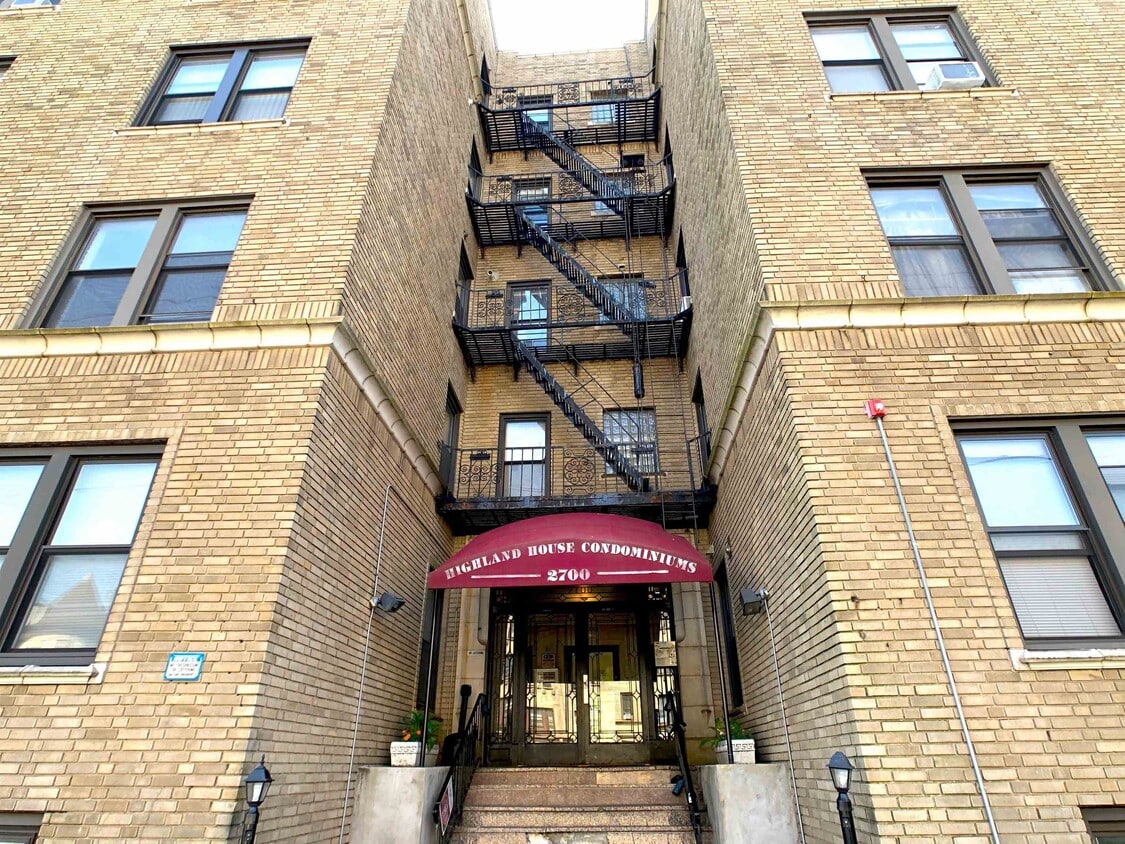 Primary Photo - 2700 John F. Kennedy Blvd