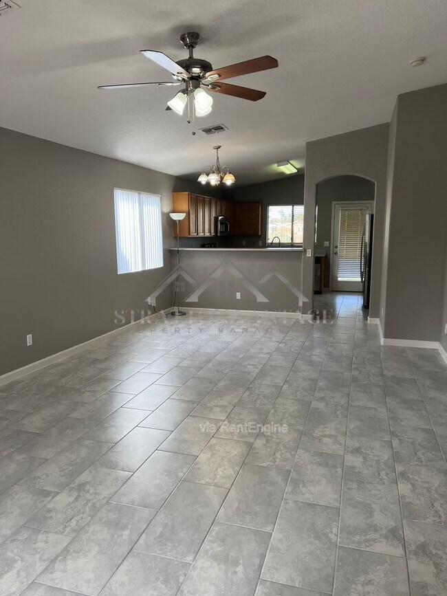 Foto del edificio - 830 E Geona St