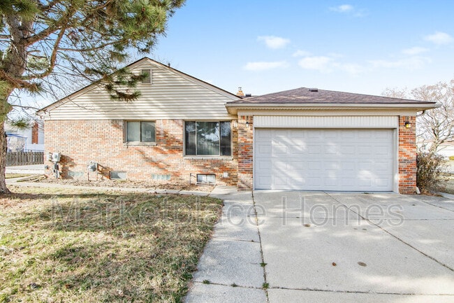 Building Photo - 36611 Iroquois Dr