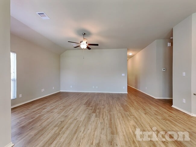 Building Photo - 955 Oak Falls Dr