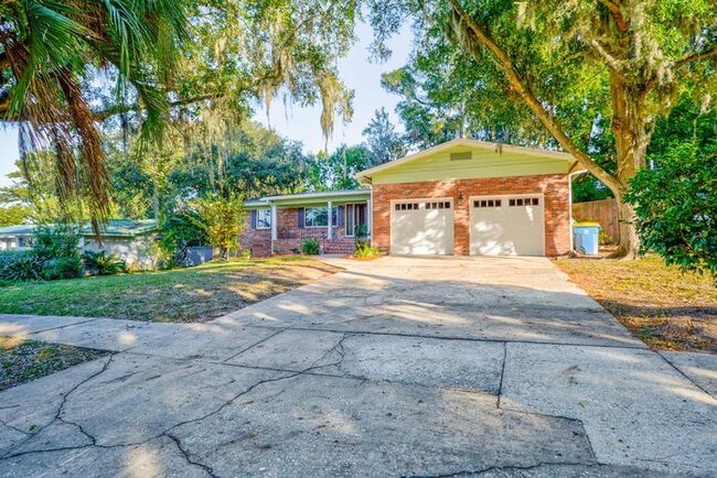 Building Photo - 4119 Bess Rd