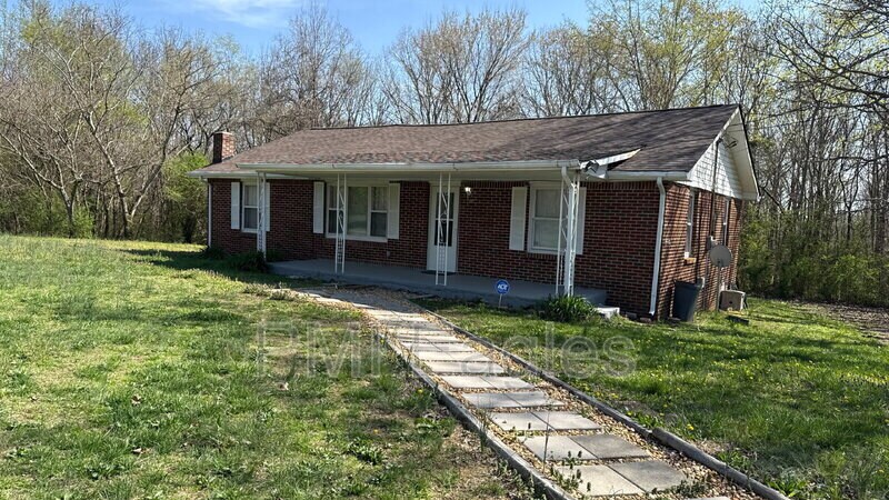 Foto principal - 916 Southside Rd