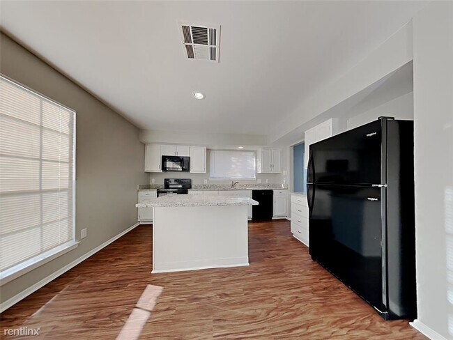 Building Photo - 3 br, 2 bath House - 25315 Hollybush Ln