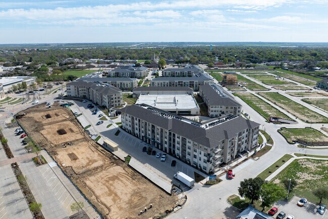 Building Photo - The Delegate at City Point