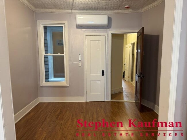 Building Photo - 2 bedroom in BRONX NY 10463