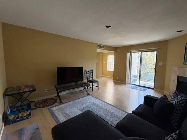 Foto del edificio - 4777 Cedar Springs Rd