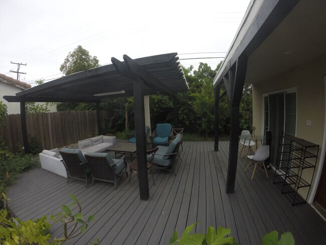 Foto del edificio - 3720 Elm Ave