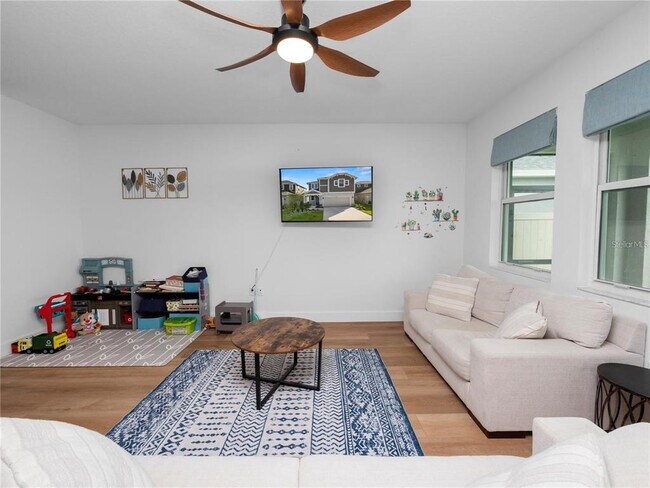 Building Photo - 6564 Great Bear Dr
