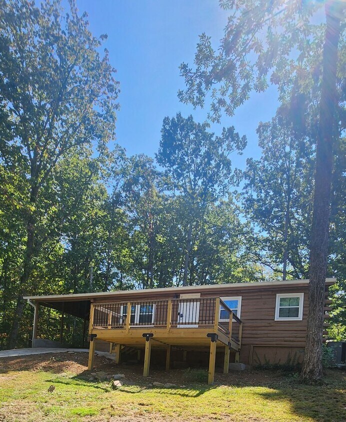 Primary Photo - Cozy, completely remodeled 2 bedroom / 1 b...
