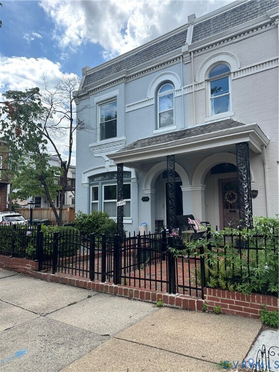 Foto del edificio - 404 N Shields Ave
