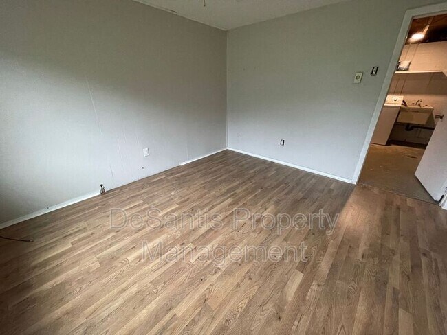 Foto del edificio - 3523 Conway Wallrose Rd