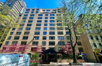 Building Photo - 333 E 49th St