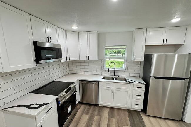 Foto del edificio - 1704 Dalhart St