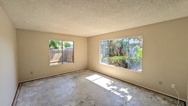 Foto del edificio - Available July 1 - Updated House in Mira Mesa