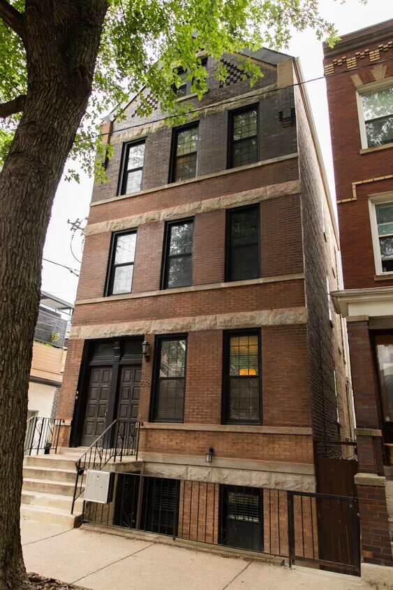 Foto principal - 2246 W Charleston St