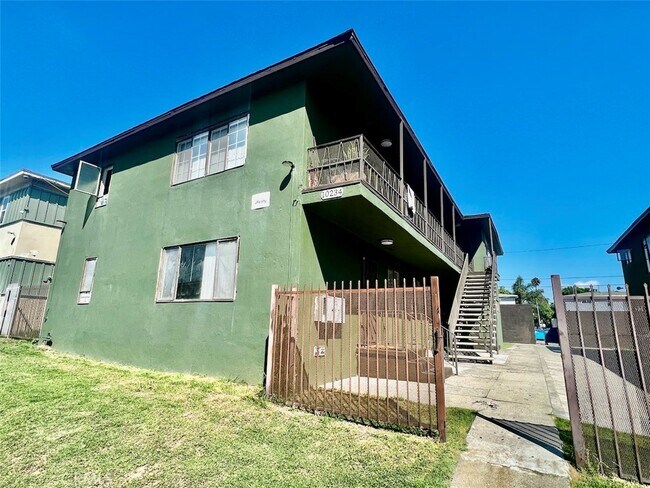 Foto del edificio - 10234 Woodworth Ave