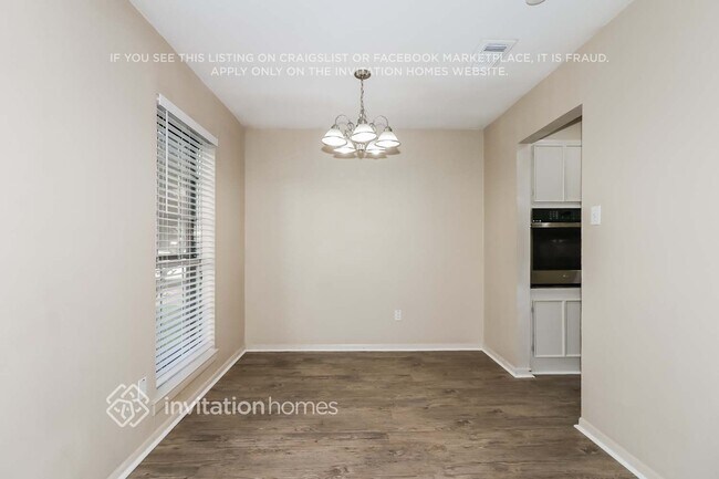 Foto del edificio - 745 Academy Ln