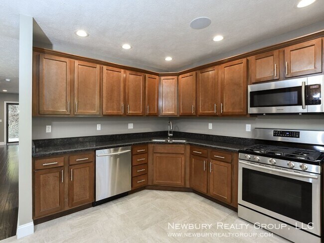 Foto del edificio - Banksville Place Townhomes