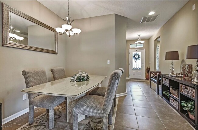 Foto del edificio - 3 BR/2BA | Newly Renovated Single Family Home | 1-Car Parking | Large Covered Patio| In desirable...