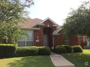 Building Photo - 5820 Chatham Ln