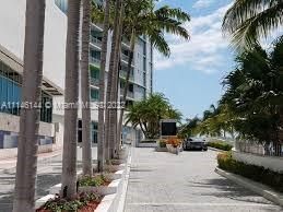 Foto del edificio - 335 S Biscayne Blvd