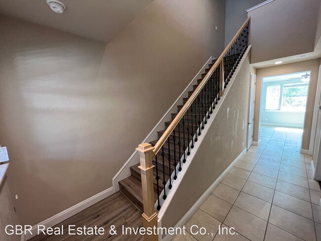 Building Photo - 3 br, 2 bath House - 569 Addison Court