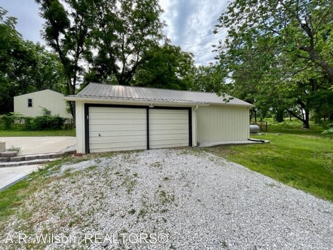 Building Photo - 2 br, 2 bath House - 2031 N. Farm Rd. 197