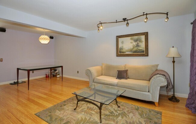 Building Photo - 2515 Via Esparto